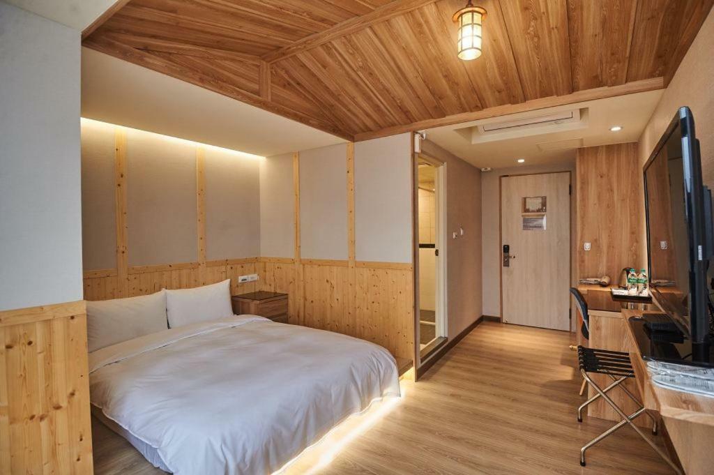 Sung Tai Hotel Kaohsiung Eksteriør bilde